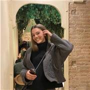 Profesora de biología imparte clases hasta 2º de Bachillerato